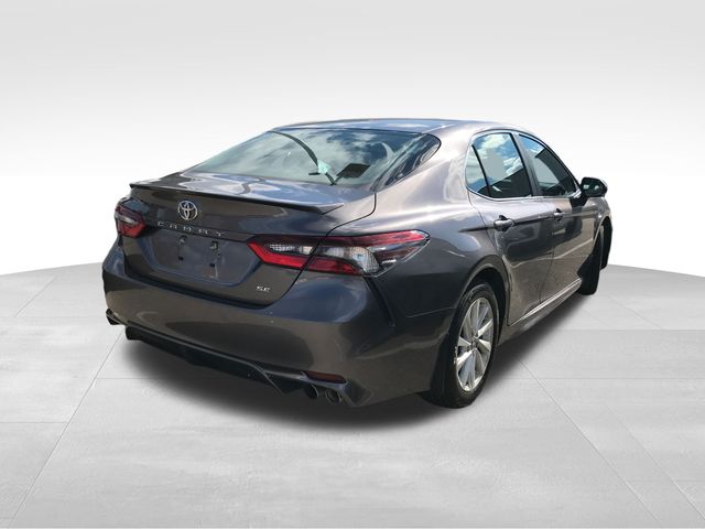 2022 Toyota Camry SE photo 2