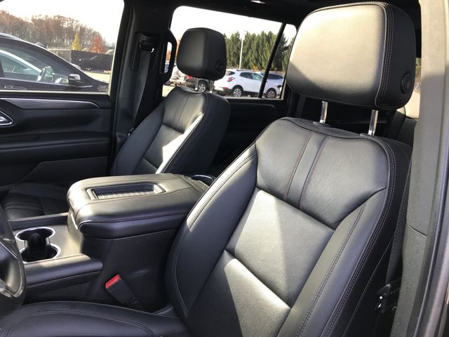 2022 Chevrolet Suburban RST photo 4