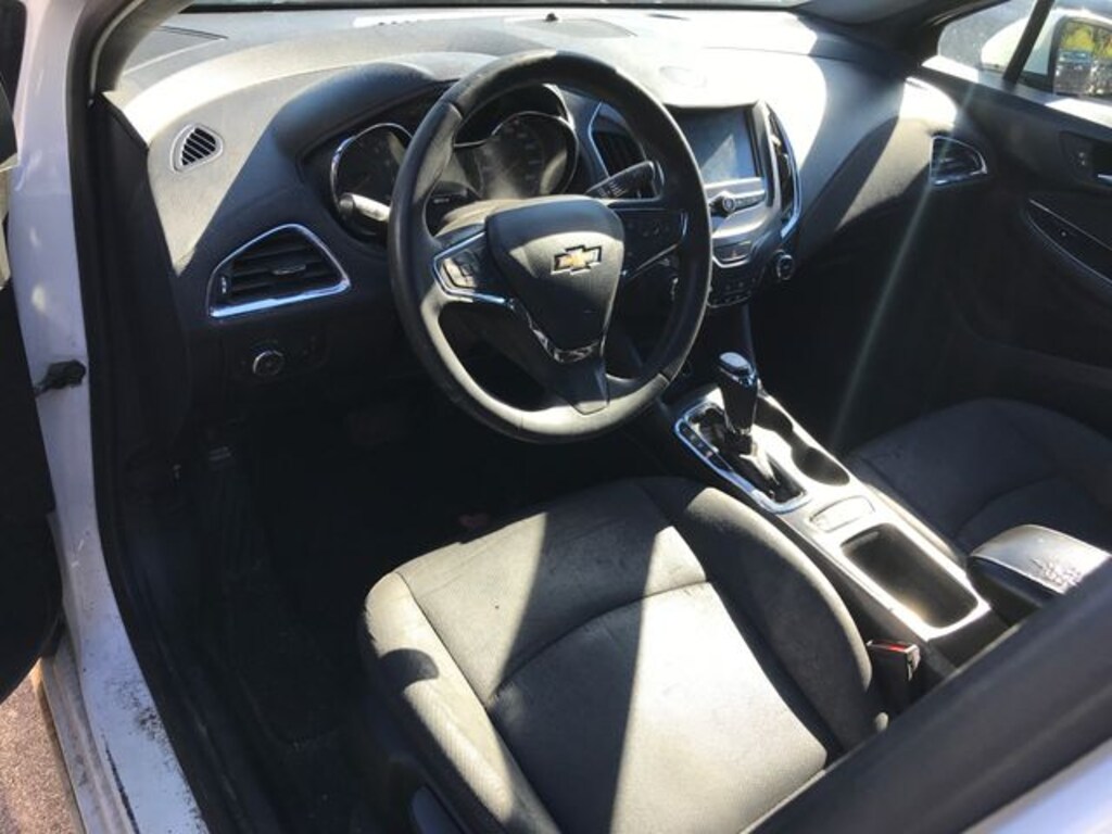 Used 2017 Chevrolet Cruze LT Sedan