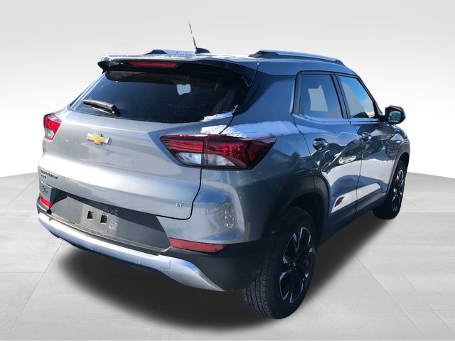 2023 Chevrolet Trailblazer LT photo 2