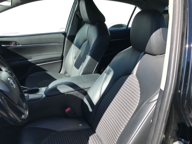 2022 Toyota Camry SE photo 4