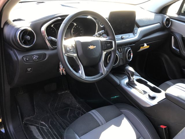2023 Chevrolet Blazer 2LT photo 2