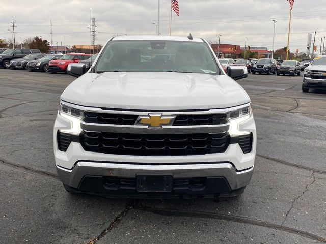 2023 Chevrolet Silverado 1500 LT photo 2