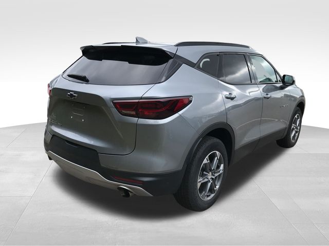 2024 Chevrolet Blazer 2LT photo 2