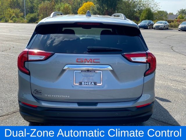 2024 Gmc Terrain SLE photo 3