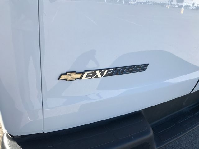 2024 Chevrolet Express 2500 Work Van photo 3