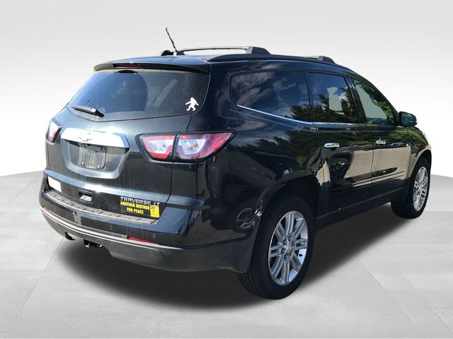 2015 Chevrolet Traverse 1LT photo 2