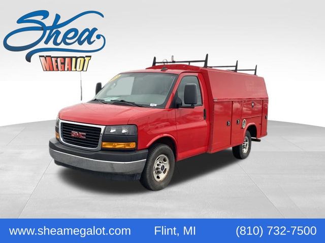 2021 GMC Savana Cutaway Work Van's photo