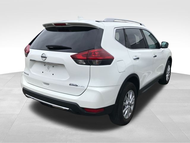 2020 Nissan Rogue SV photo 2