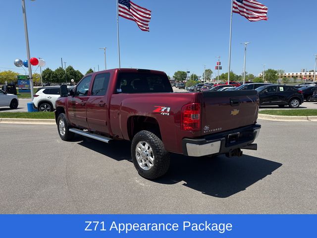 2014 Chevrolet Silverado 3500HD LT photo 3