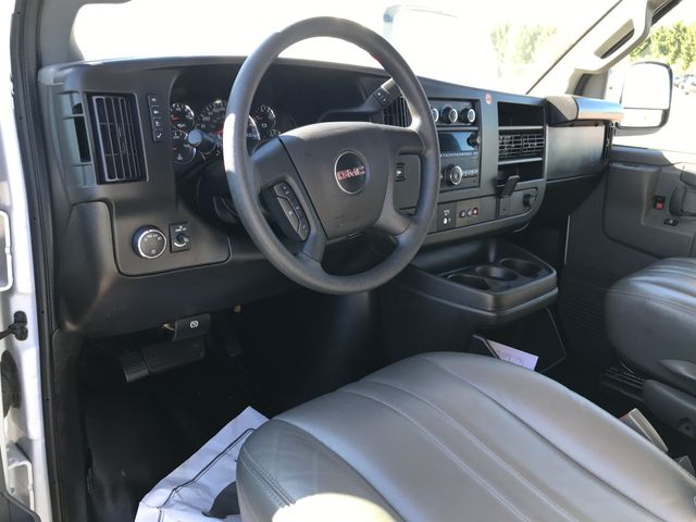 2024 Gmc Savana Cargo 2500 photo 2