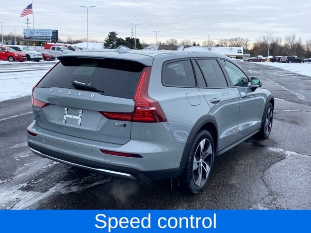 Used 2025 Volvo V60 Cross Country B5 Plus Wagon