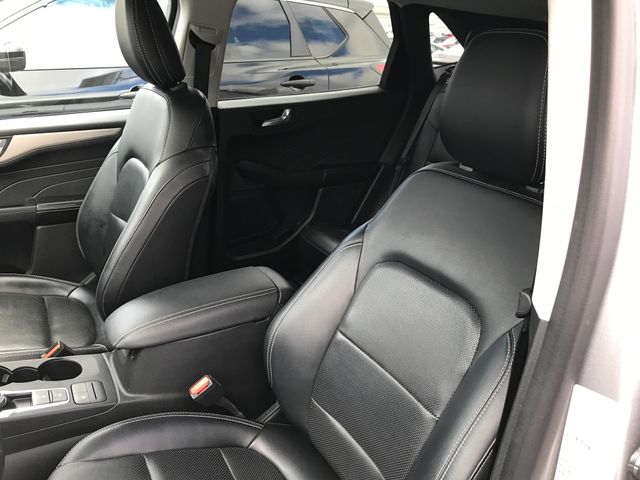 2021 Ford Escape SEL Hybrid photo 4