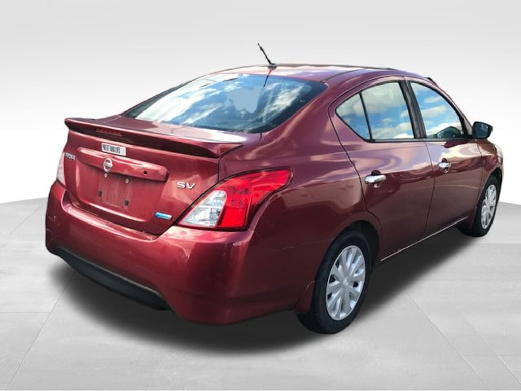 Used 2016 Nissan Versa 1.6 SV Sedan
