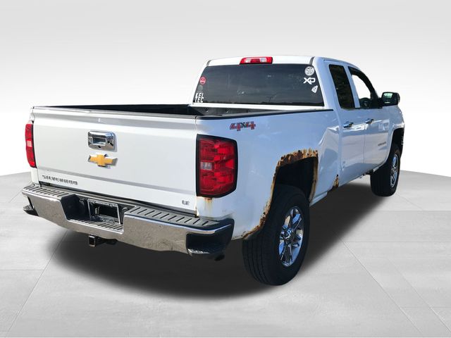 2014 Chevrolet Silverado 1500 LT photo 2