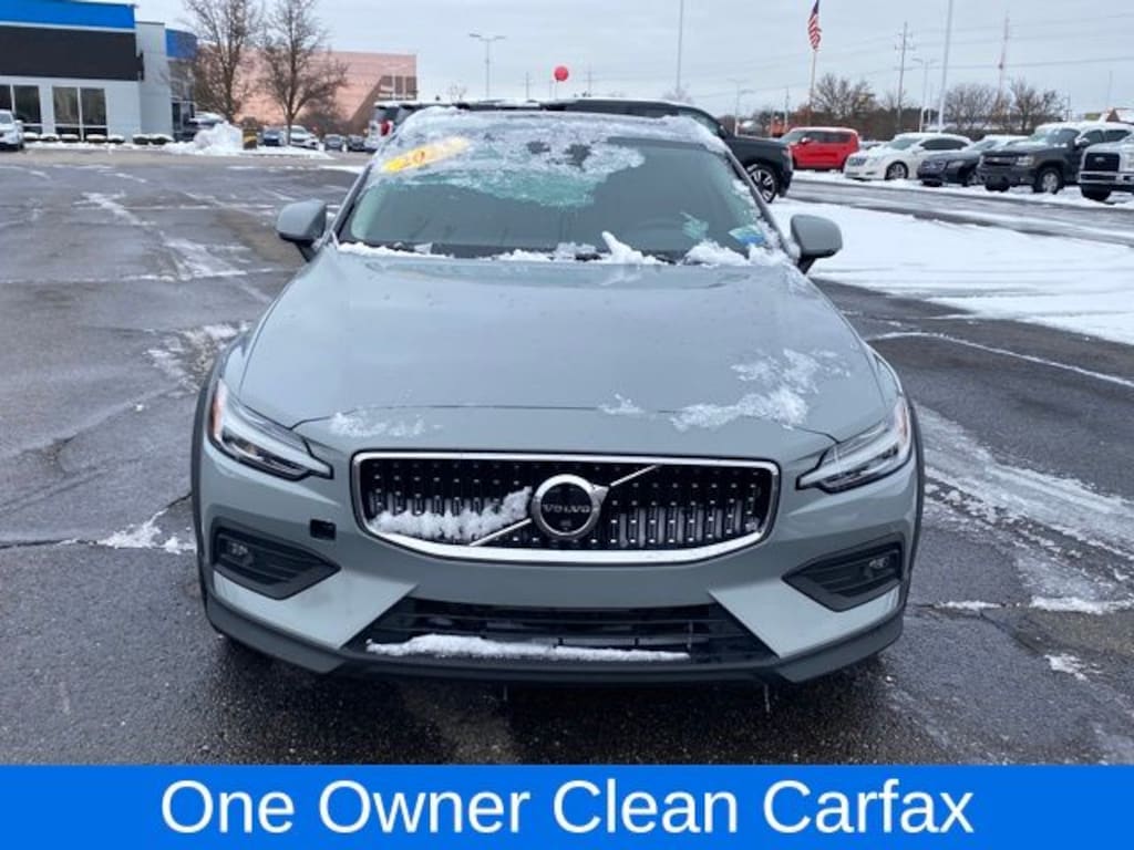 Used 2025 Volvo V60 Cross Country B5 Plus Wagon