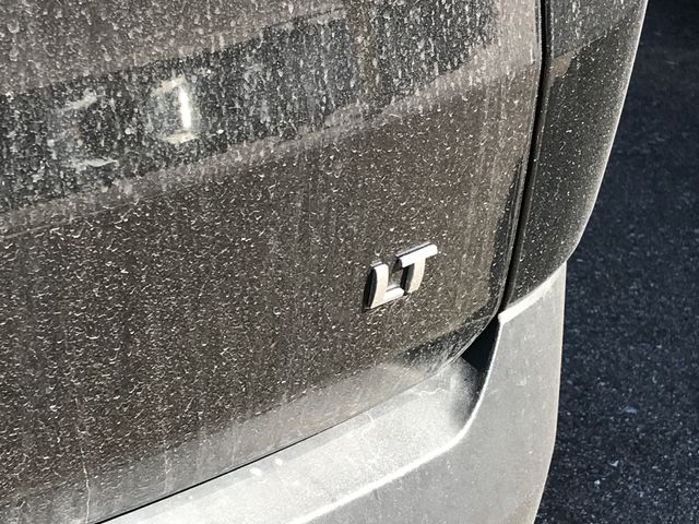 2023 Chevrolet Traverse Cloth photo 2