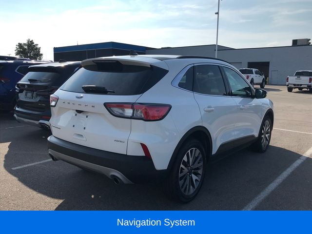 2022 Ford Escape Titanium photo 2