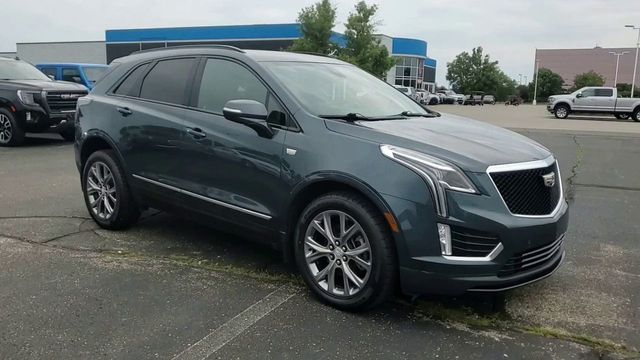 Used 2021 Cadillac XT5 Sport with VIN 1GYKNGRS5MZ168686 for sale in Flint, MI