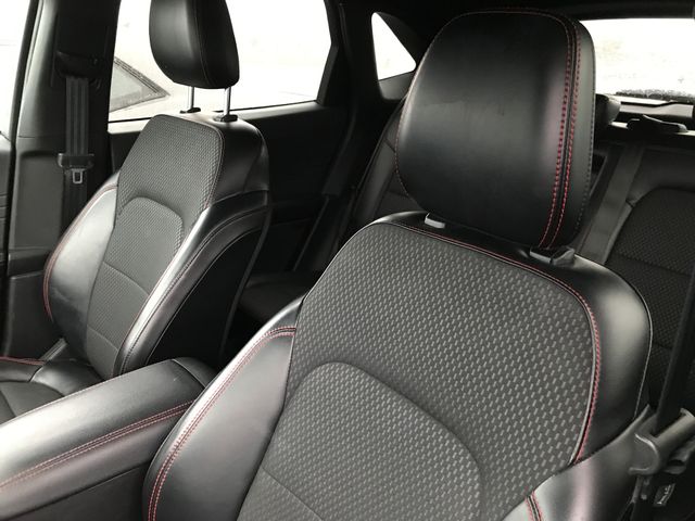 2023 Ford Escape ST-Line photo 4