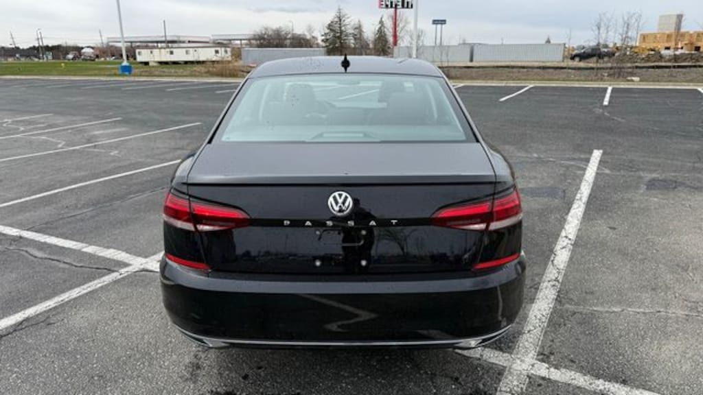 Used 2022 Volkswagen Passat 2.0T Limited Edition Sedan