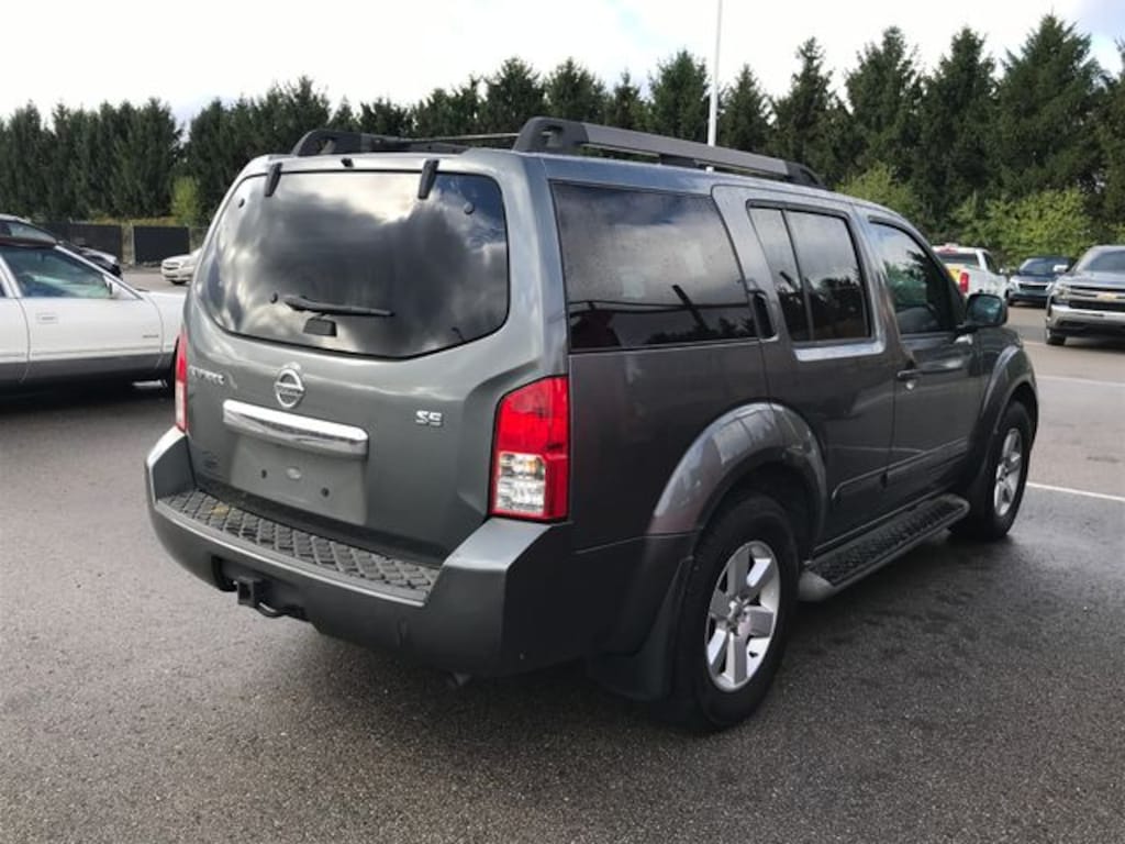 Used 2009 Nissan Pathfinder SE SUV