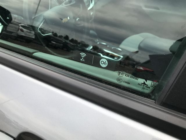 2023 Chevrolet Equinox LS photo 3