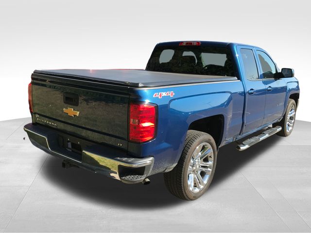 2017 Chevrolet Silverado 1500 LT photo 2
