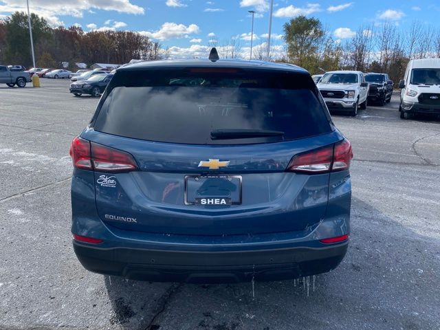 2024 Chevrolet Equinox LS photo 4