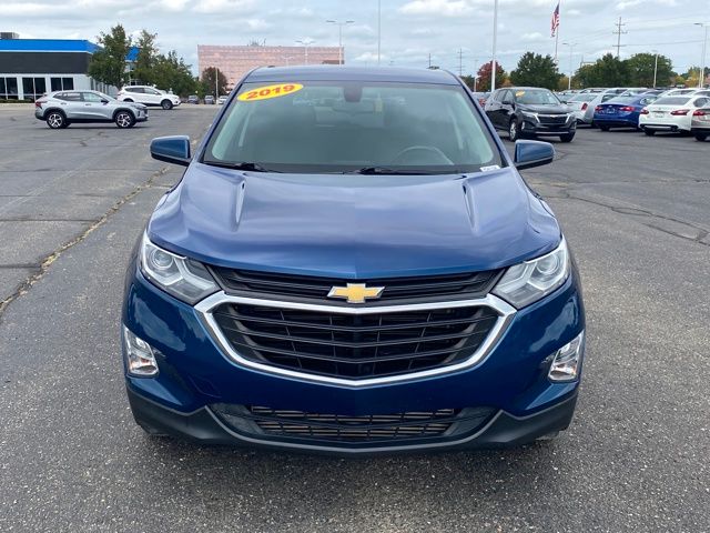 2019 Chevrolet Equinox LT photo 2
