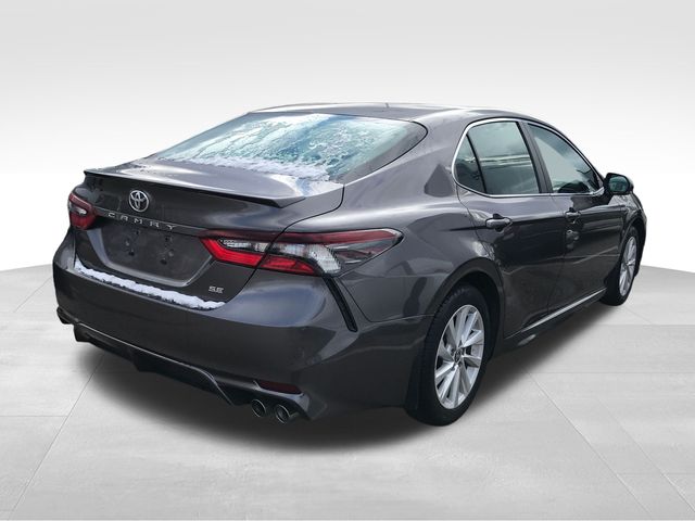 2022 Toyota Camry SE photo 2