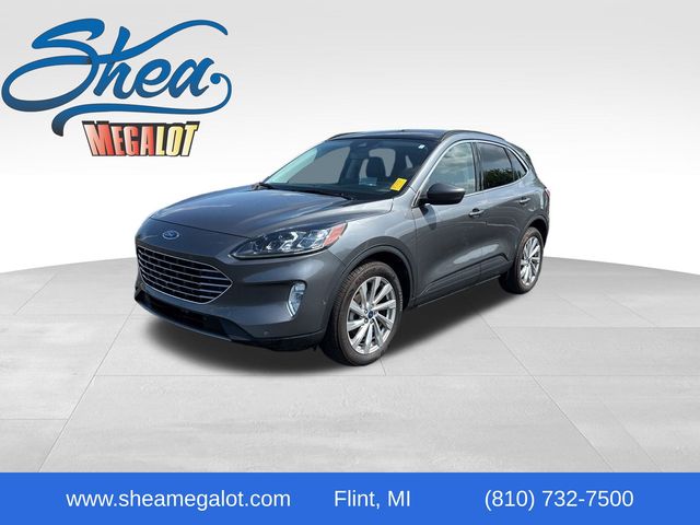 2022 Ford Escape Titanium's photo