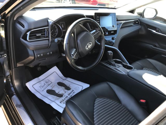 2021 Toyota Camry SE photo 3