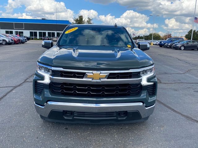 2025 Chevrolet Silverado 1500 LT photo 2