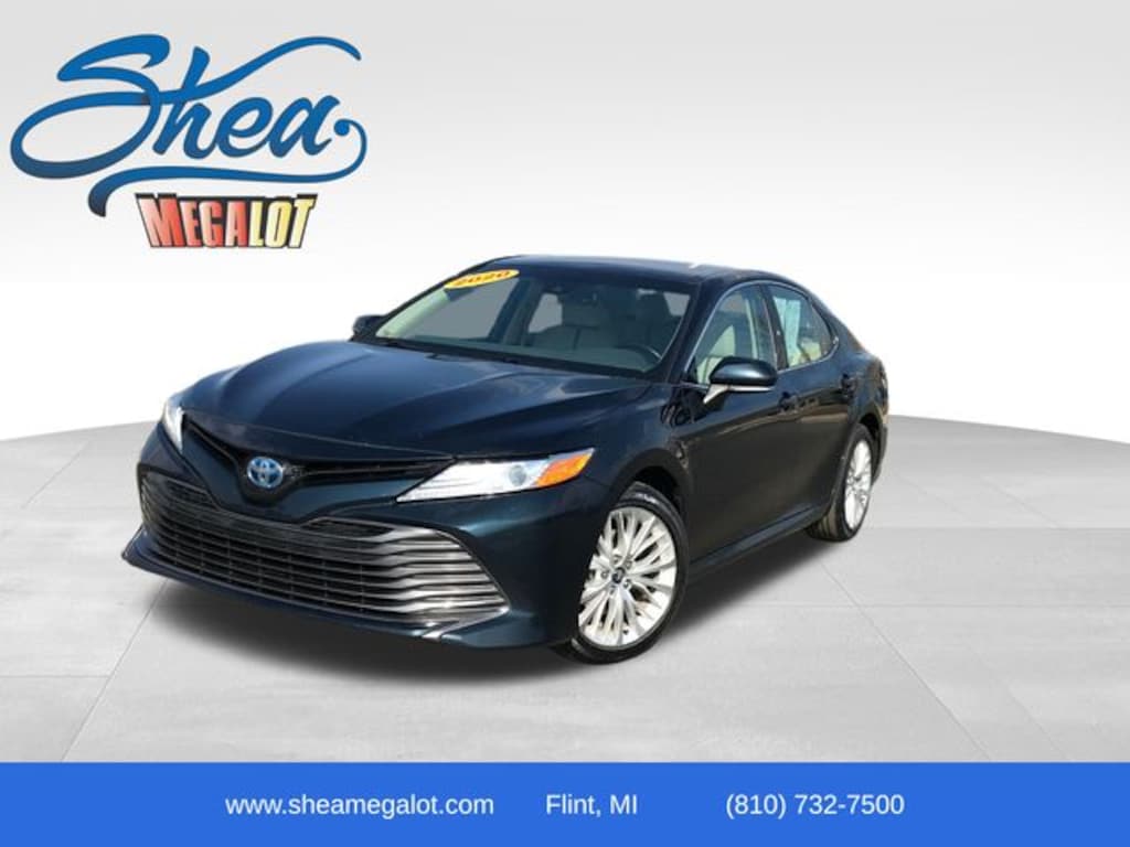 Used 2020 Toyota Camry Hybrid XLE Sedan