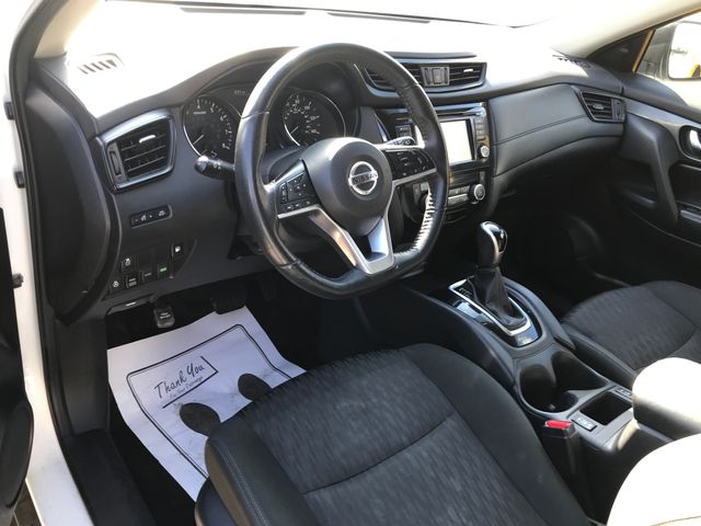 2020 Nissan Rogue SV photo 2