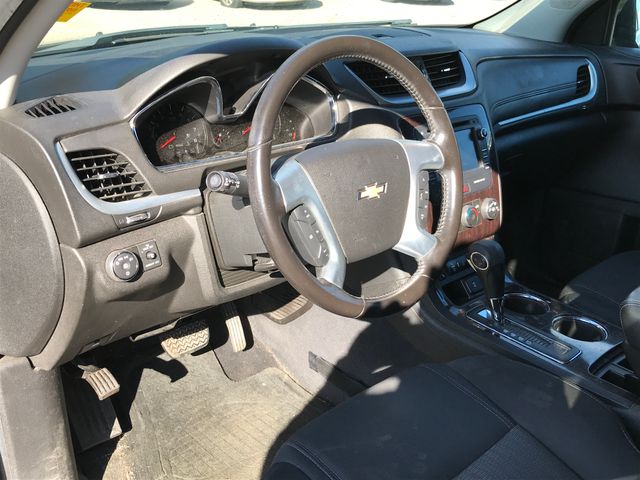 2015 Chevrolet Traverse 1LT photo 4