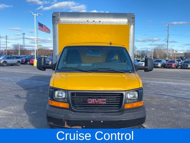 2017 Gmc Savana Cutaway 3500 photo 2