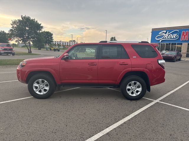 2021 Toyota 4Runner SR5 Premium photo 2