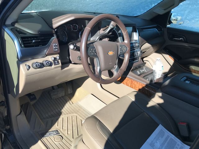 2018 Chevrolet Suburban Premier photo 2