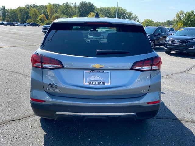 2024 Chevrolet Equinox LT photo 3