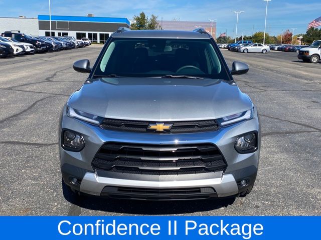 2023 Chevrolet Trailblazer LT photo 2
