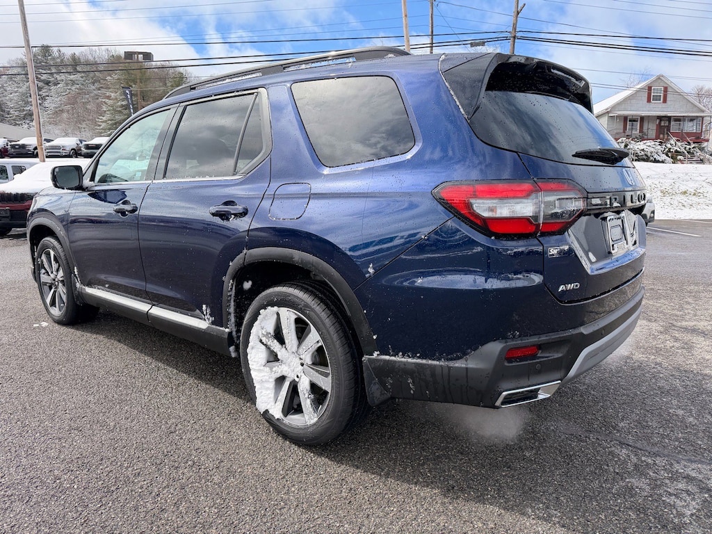 Used 2023 Honda Pilot Touring Touring AWD