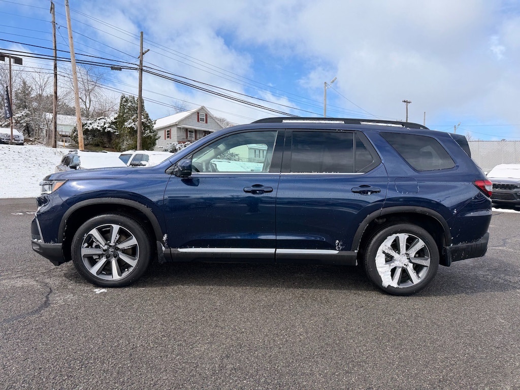 Used 2023 Honda Pilot Touring Touring AWD