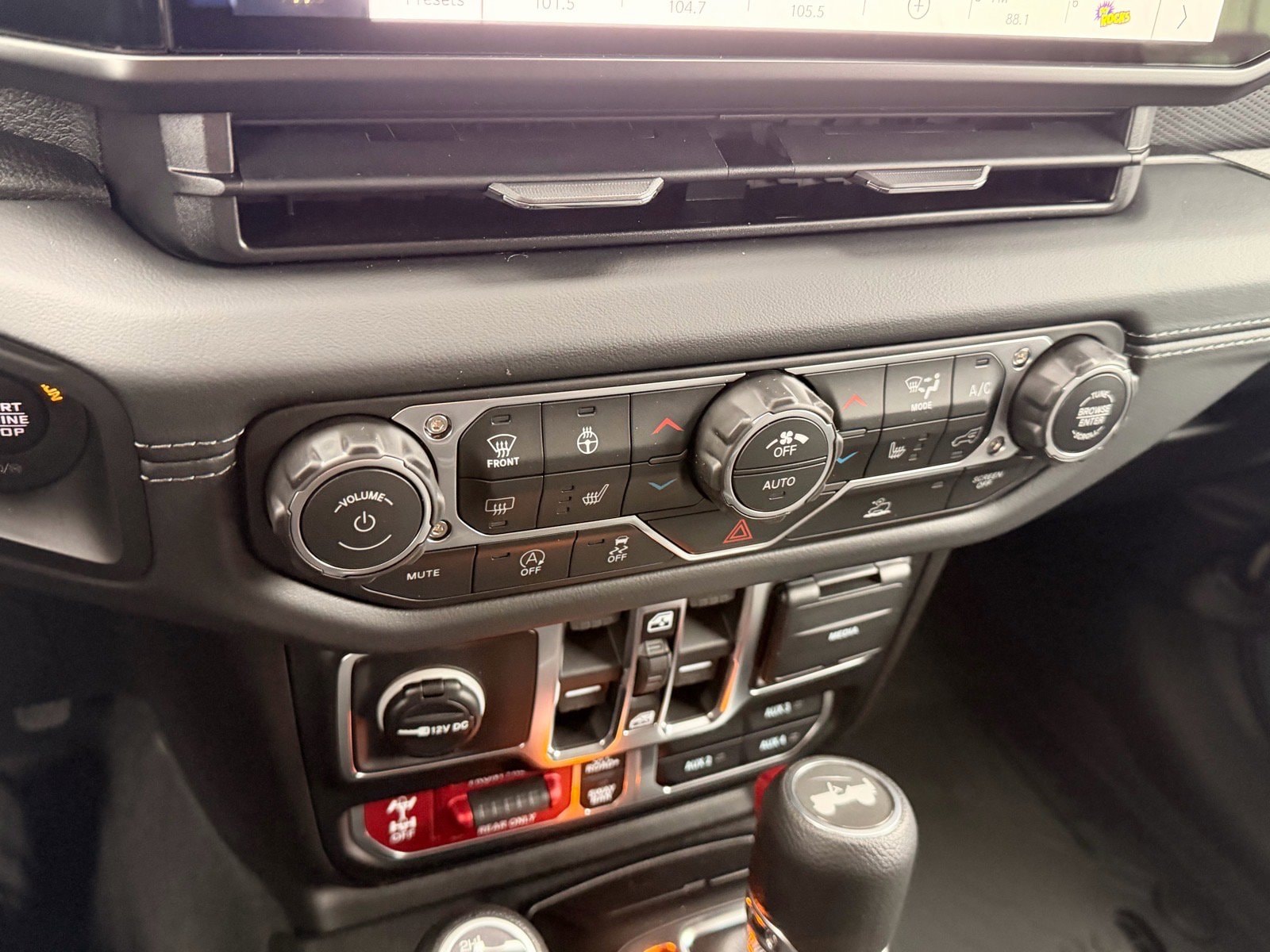 2026 Jeep Wrangler 4-Door Rubicon - Photo 14