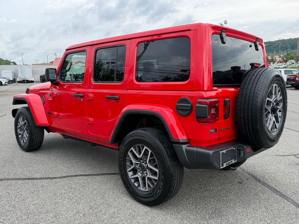 Used 2025 Jeep Wrangler Sahara Sahara 4x4