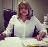 Staff member Deborah Halstead from ID_22aef9