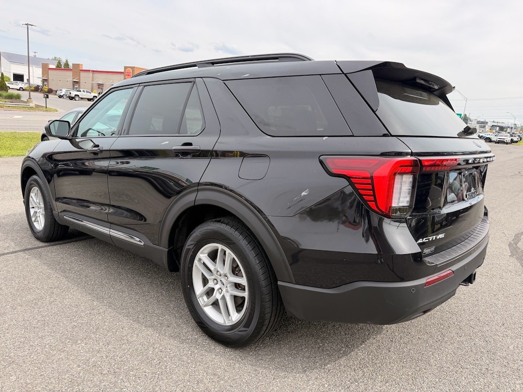 Used 2025 Ford Explorer Active Active 4WD