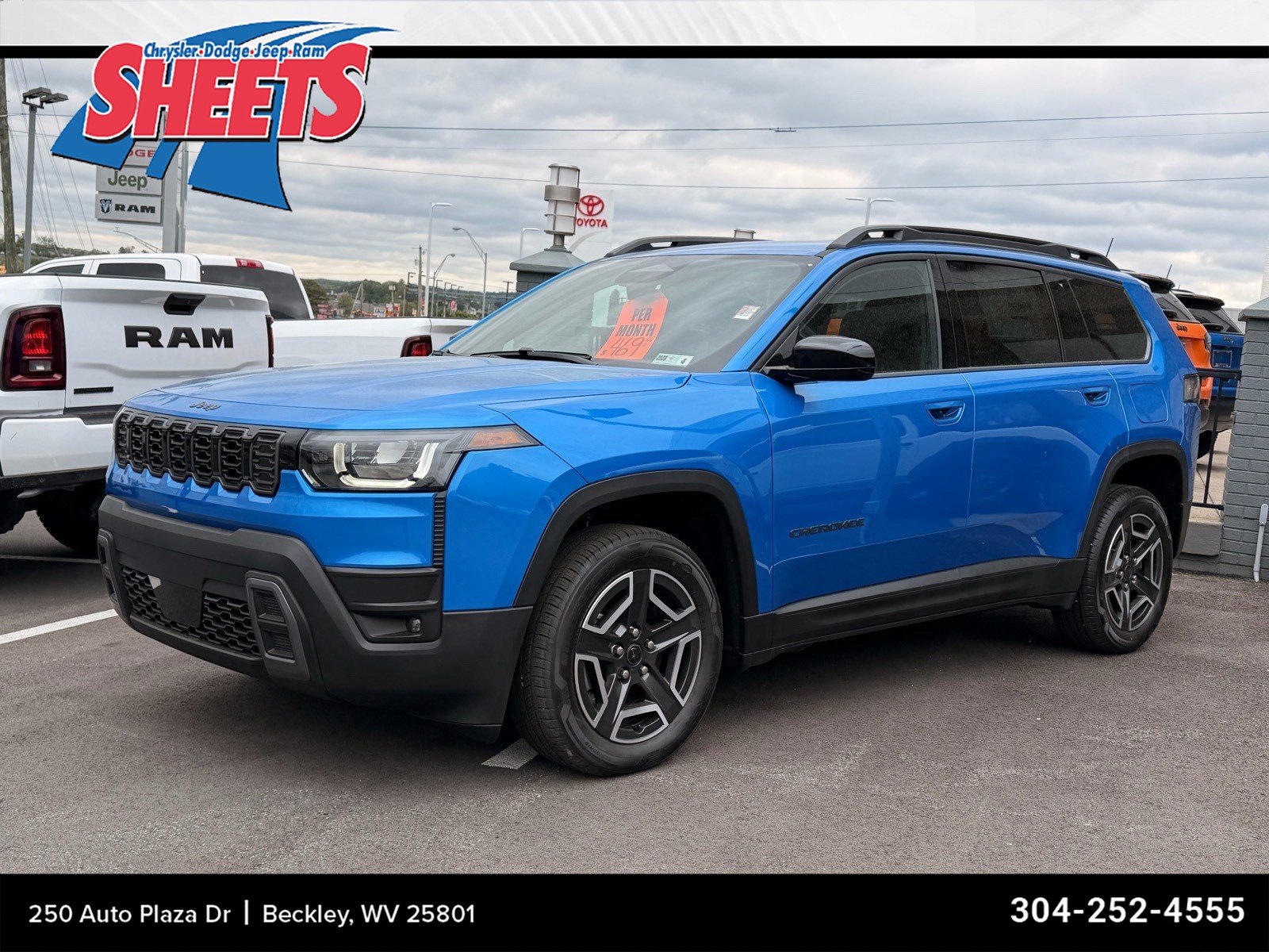 2026 Jeep Cherokee Laredo HEV 4X4's photo