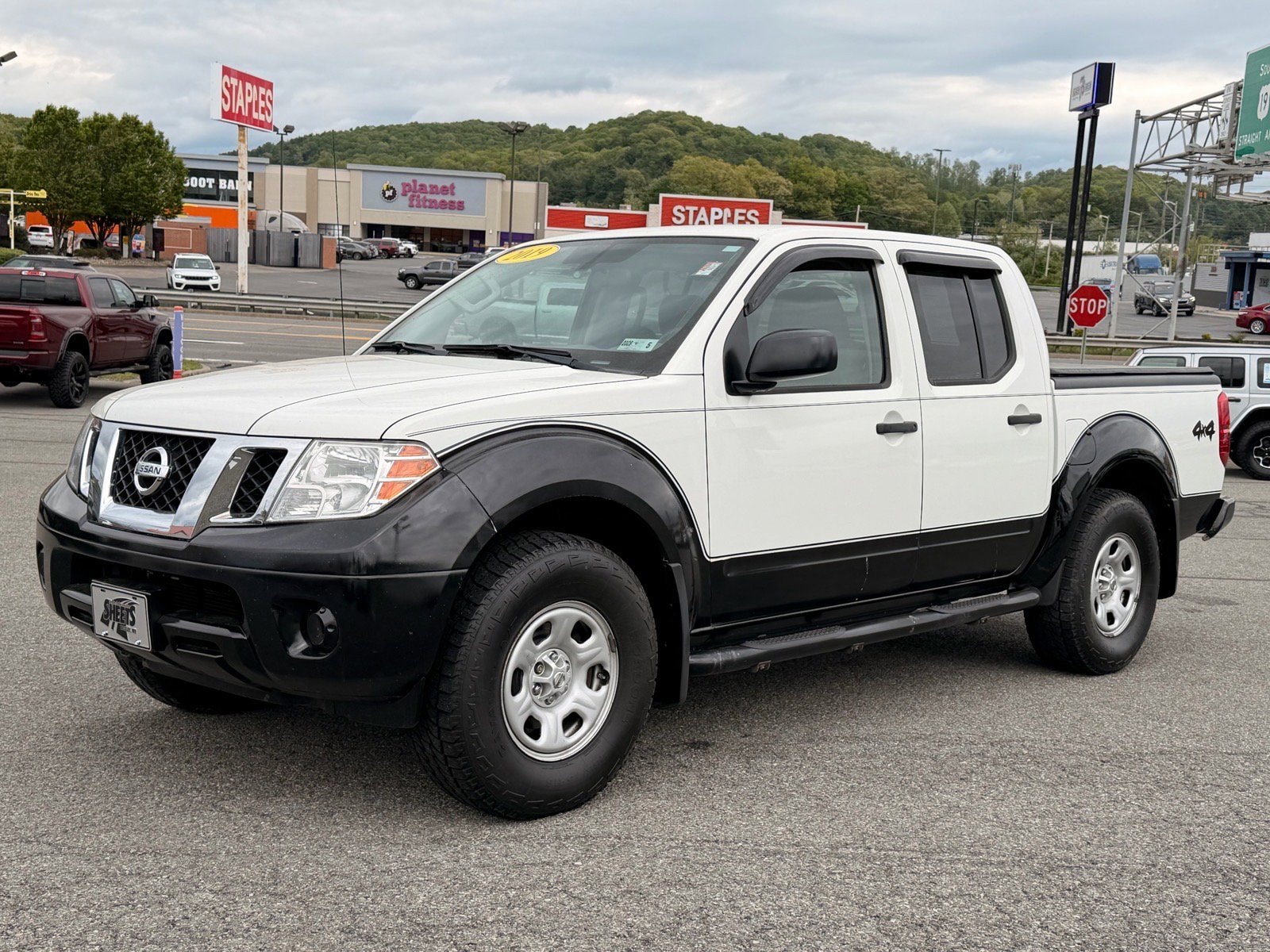 2019 Nissan Frontier 4.0 S Crew Cab 4x4 AT's photo
